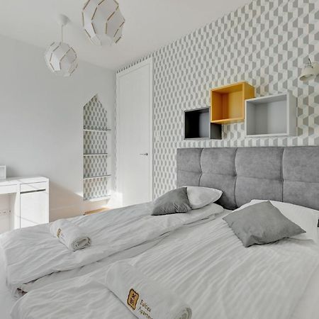 Seaside Mansion - Nadmorze Apartment กดัญสก์ ภายนอก รูปภาพ